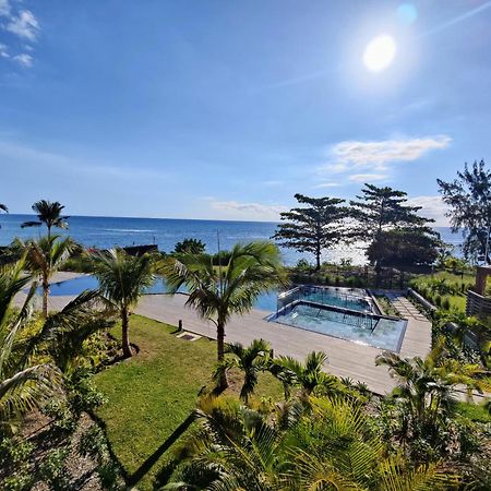 Ocean Point Beach Front Apartment Pointe aux Piments Exterior foto